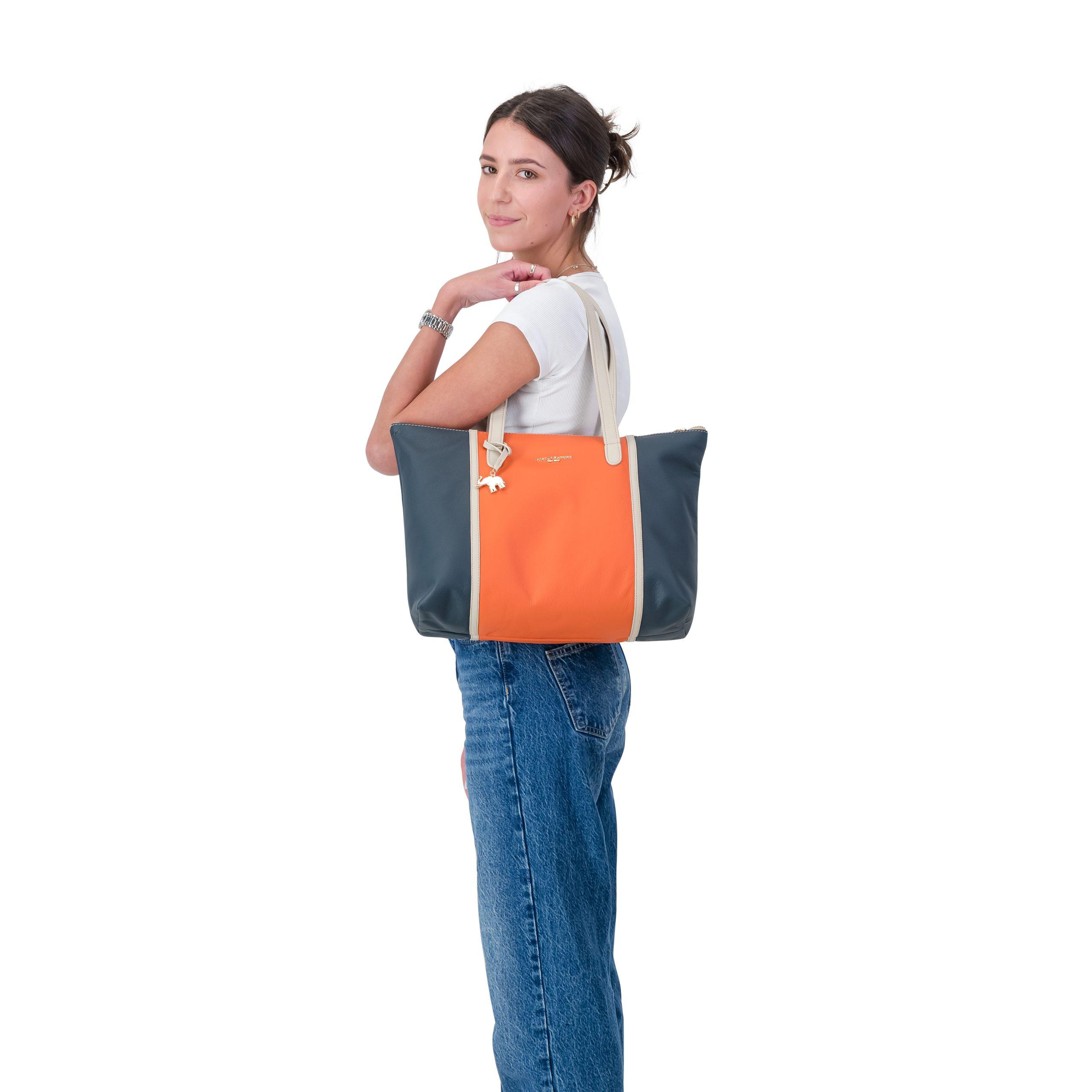 #Color_orange, navy & cream